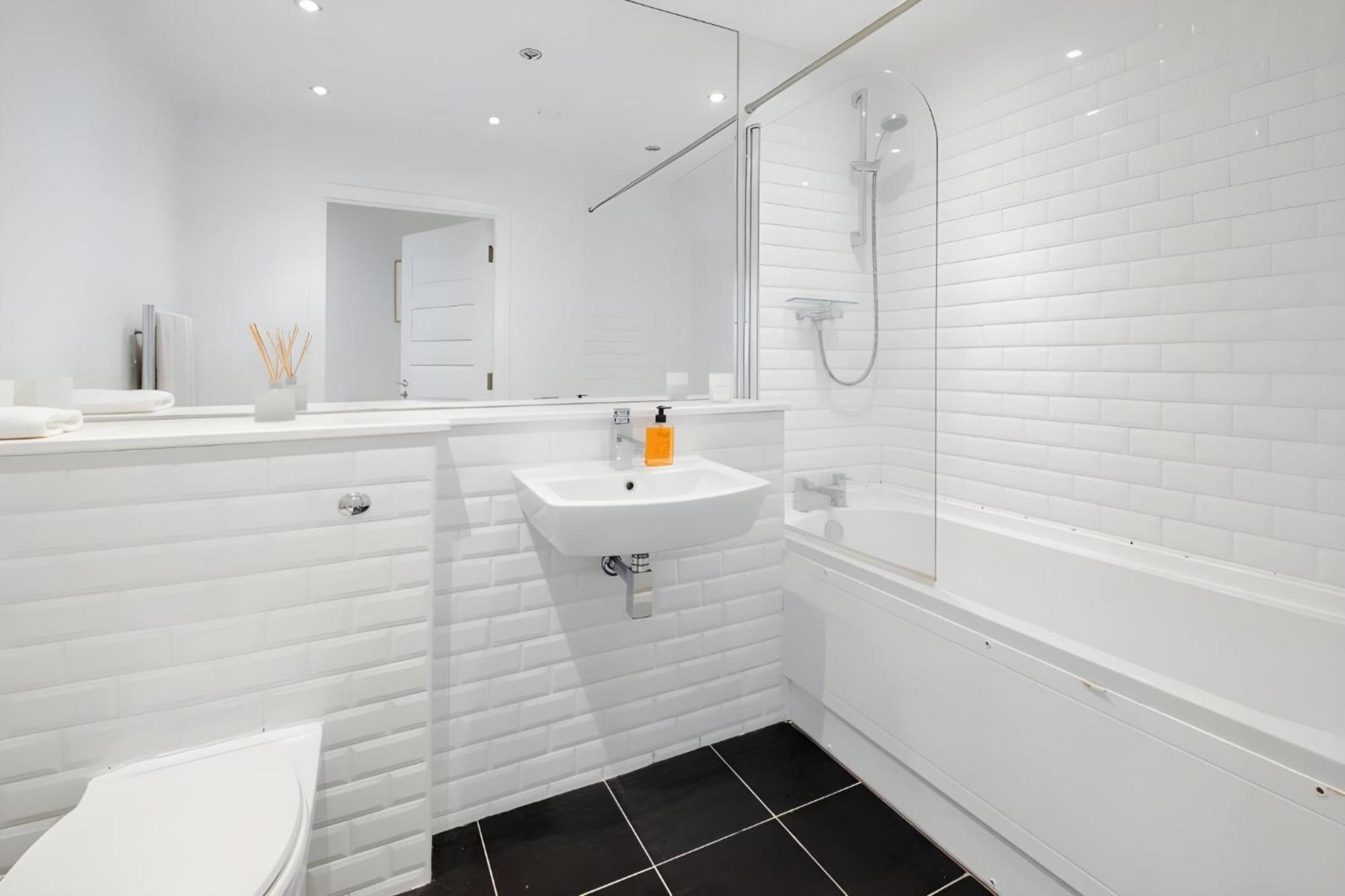 런던 Spitalfields Sanctuary 2 Bed 2 Bath 100Sqm Aprt 아파트 외부 사진